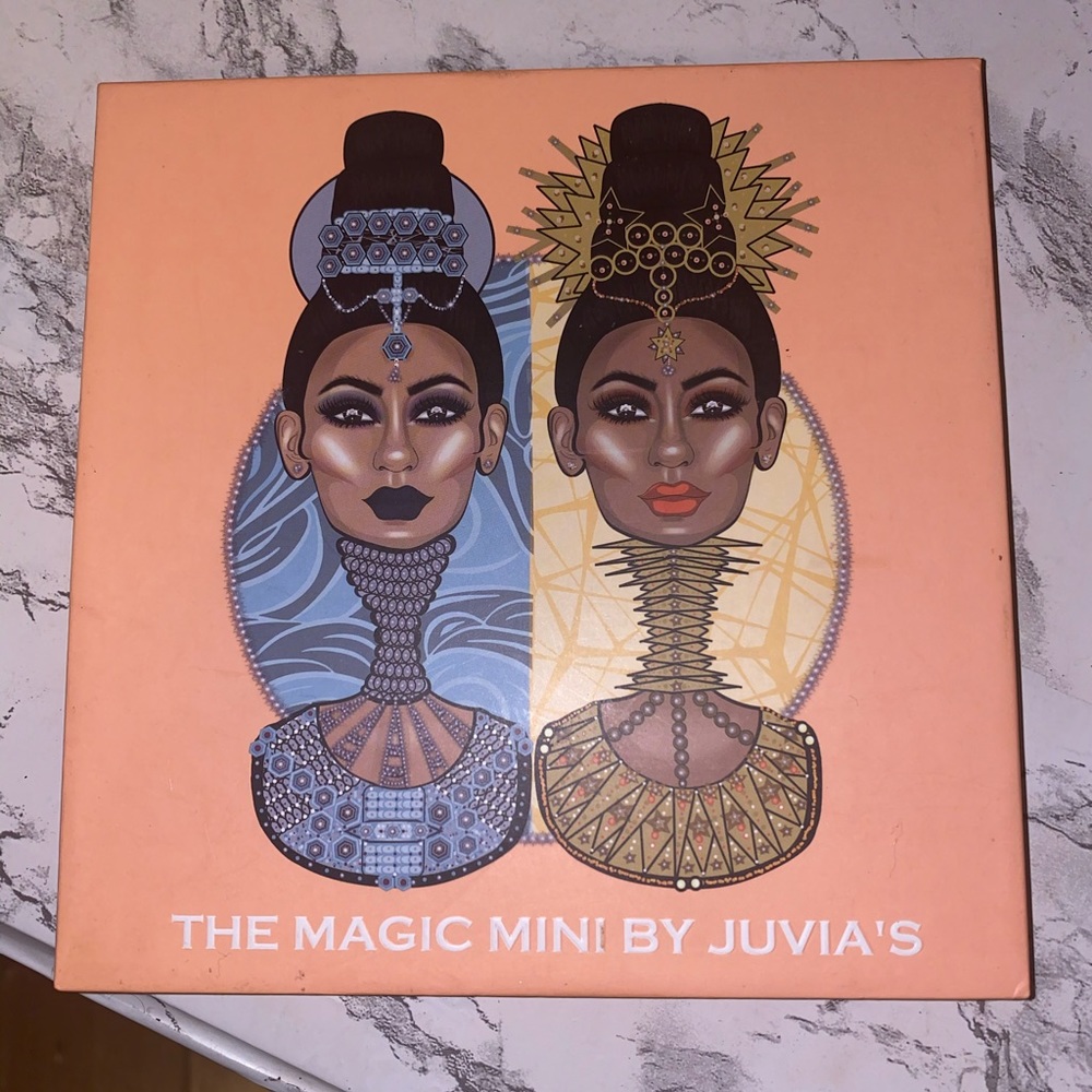 JUVIAS place palette